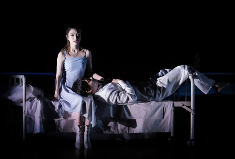 2021话剧《琥珀》重庆站