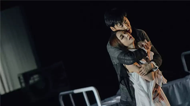 2021话剧《琥珀》重庆站