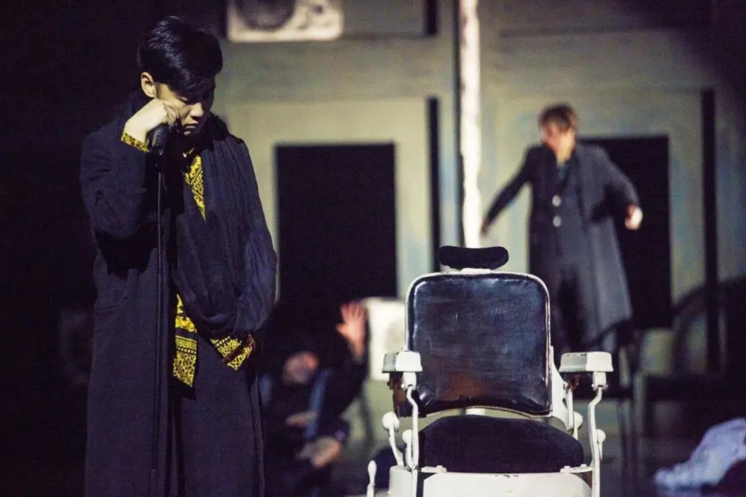 2021话剧《琥珀》重庆站