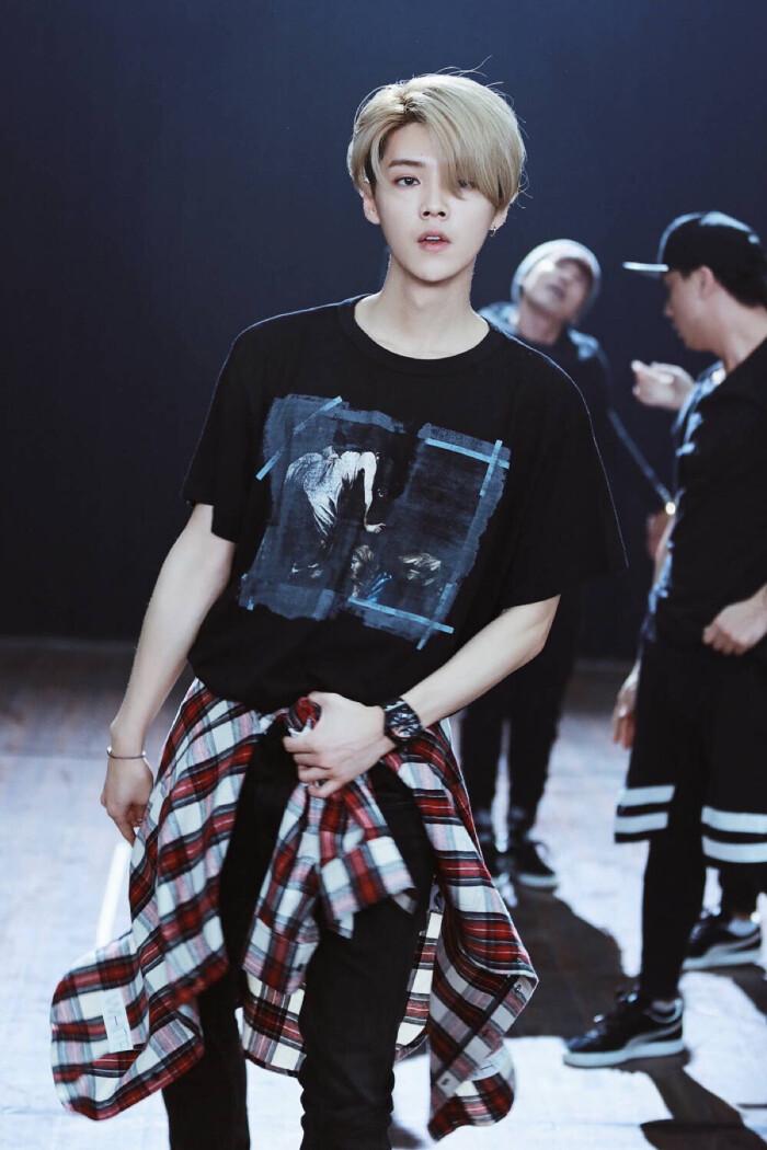 2021鹿晗上海演唱会