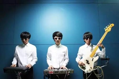 大波浪乐队2021全新双专辑巡演《新逻辑》《不止一面》全国巡演-成都站