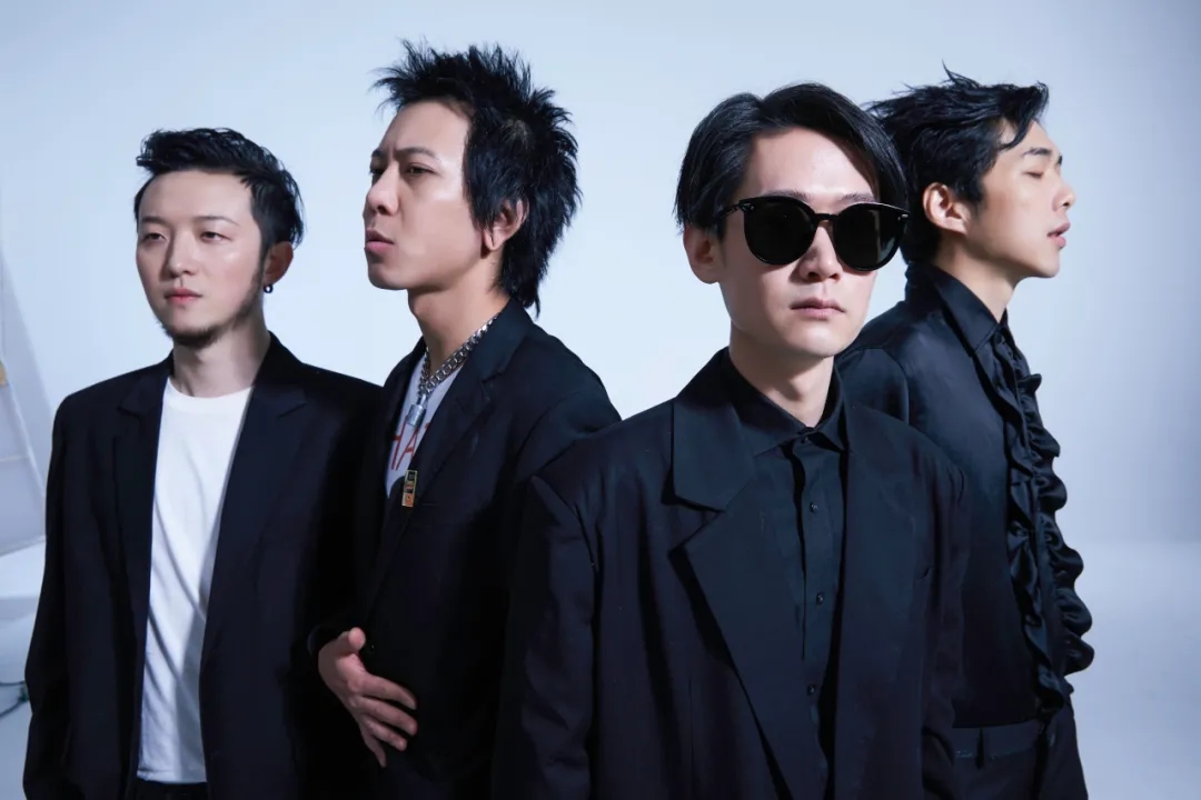 大波浪乐队2021全新双专辑巡演《新逻辑》《不止一面》全国巡演-上海站 大波浪乐队2021全新双专辑巡演《新逻辑》《不止一面》全国巡演-上海站