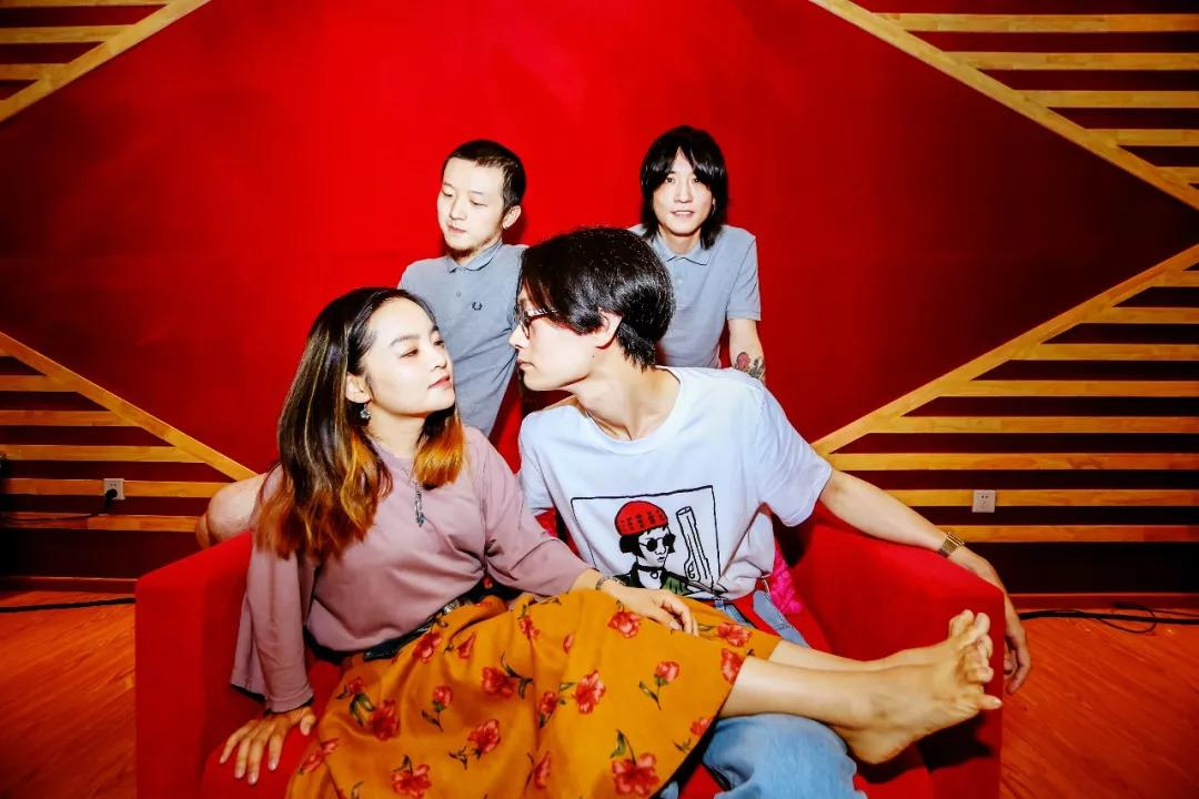 2021大波浪乐队郑州演唱会