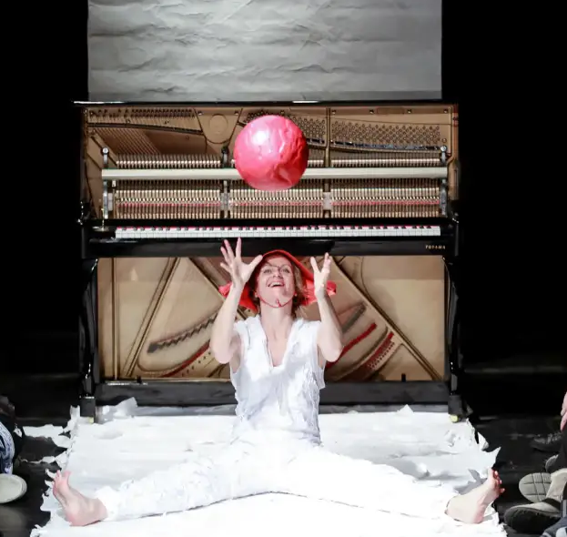 2021形体剧《纸先生萨蒂》深圳站