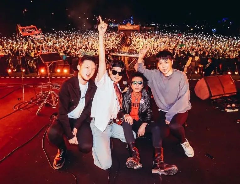 大波浪乐队南京演唱会