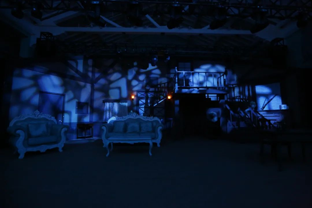 2021悬疑剧《我会半夜之前回来》南宁站