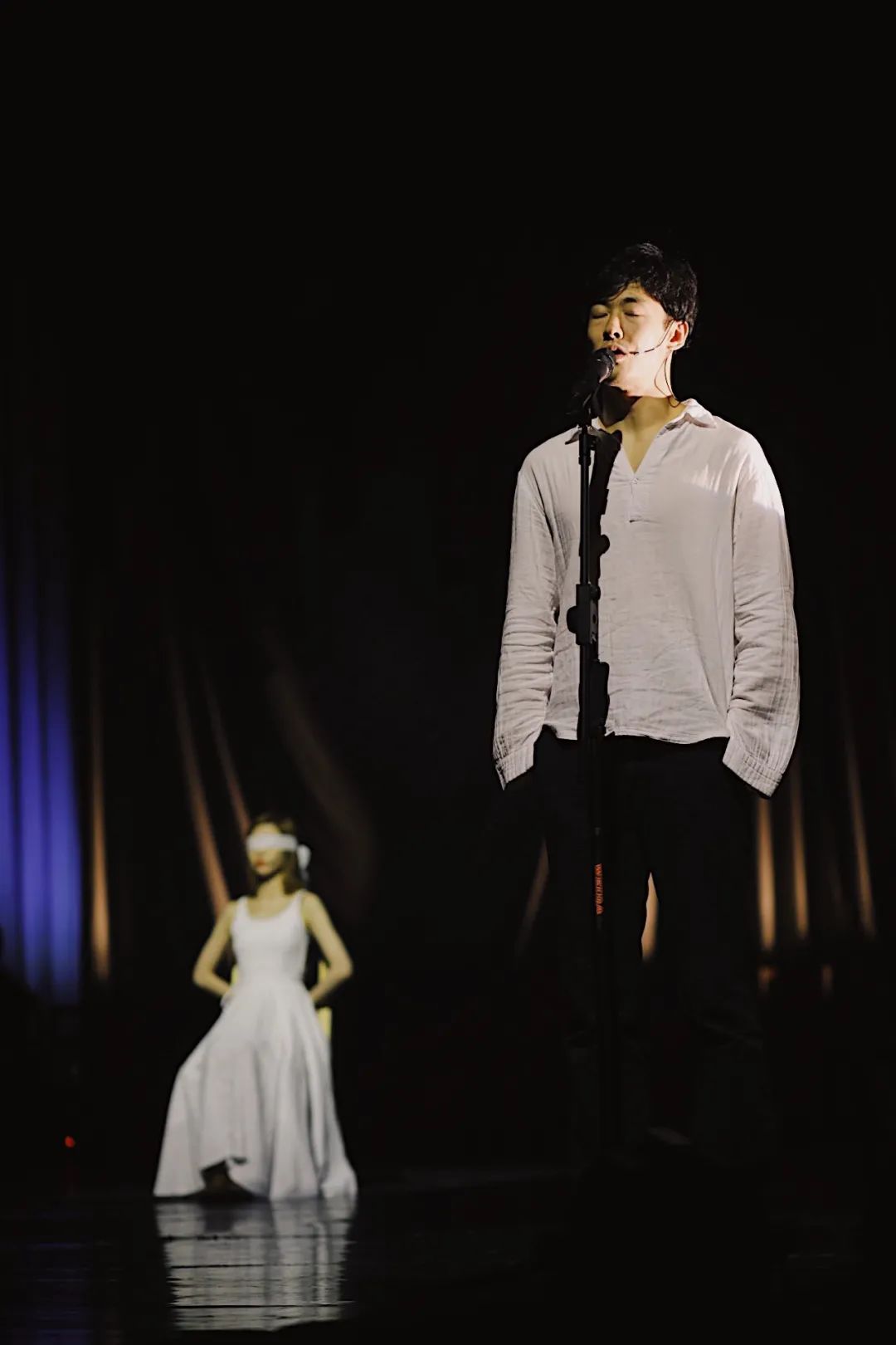 2021话剧《恋爱的犀牛》郑州站