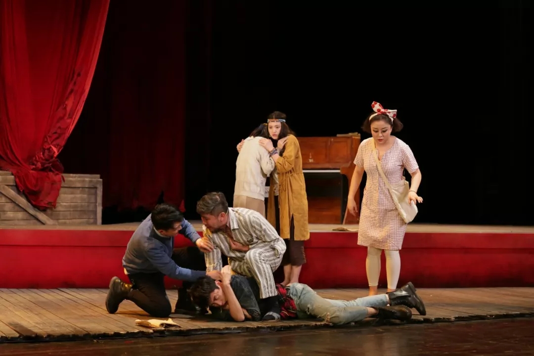 话剧《燃烧的疯人院》马鞍山站