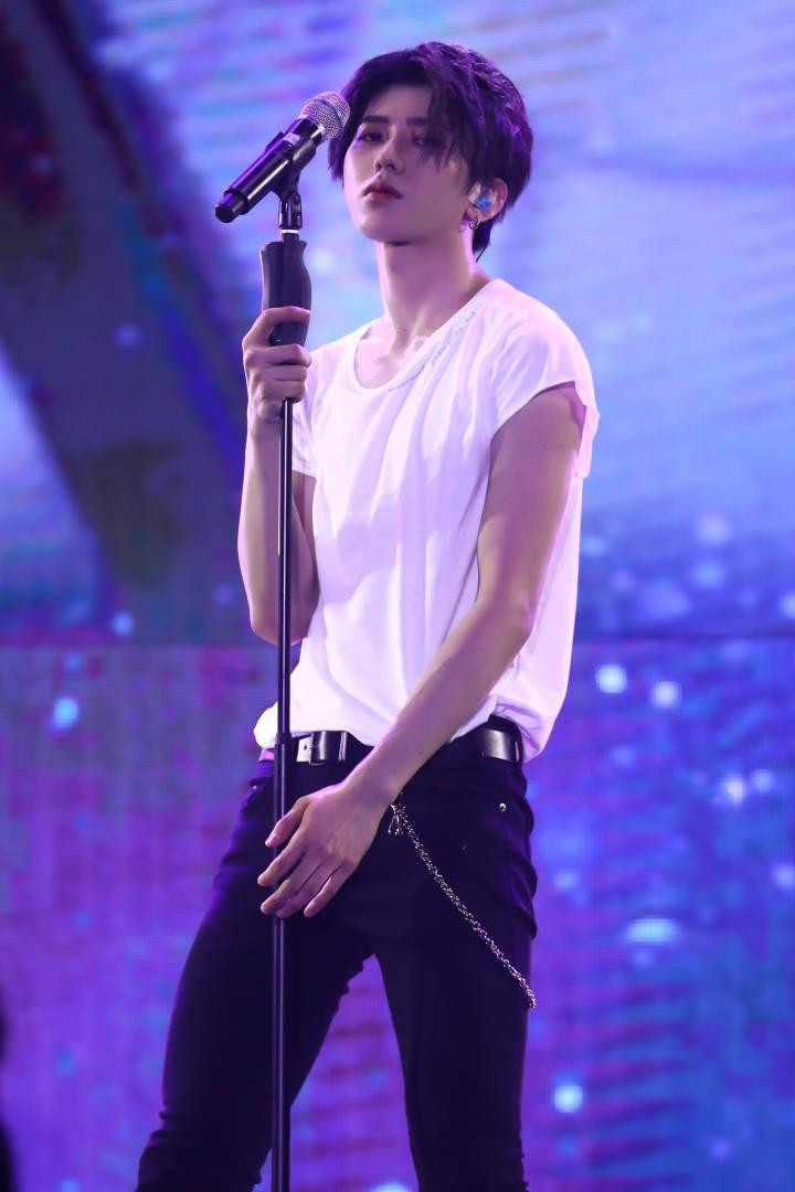 蔡徐坤广州演唱会（时间+地点+订票方式）