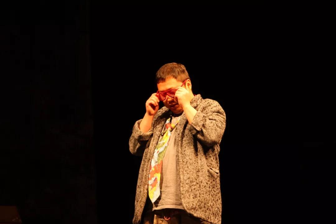 2021戏剧《两只狗的生活意见》北京站时间、地点、票价一览