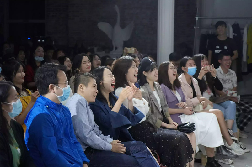 2021纯粹幽默周日晚间脱口秀广州站时间、地点、票价