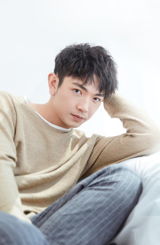 2021颜人中重庆演唱会门票多少钱？在哪里演出？