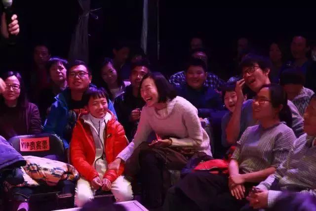 【五一脱口秀嘉年华】爆笑打卡地 2021劳动节-喜剧中心X开心欢乐大会-北京站 【五一脱口秀嘉年华】爆笑打卡地 2021劳动节-喜剧中心X开心欢乐大会-北京站