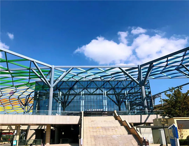 苏州聚橙尹山湖大剧院