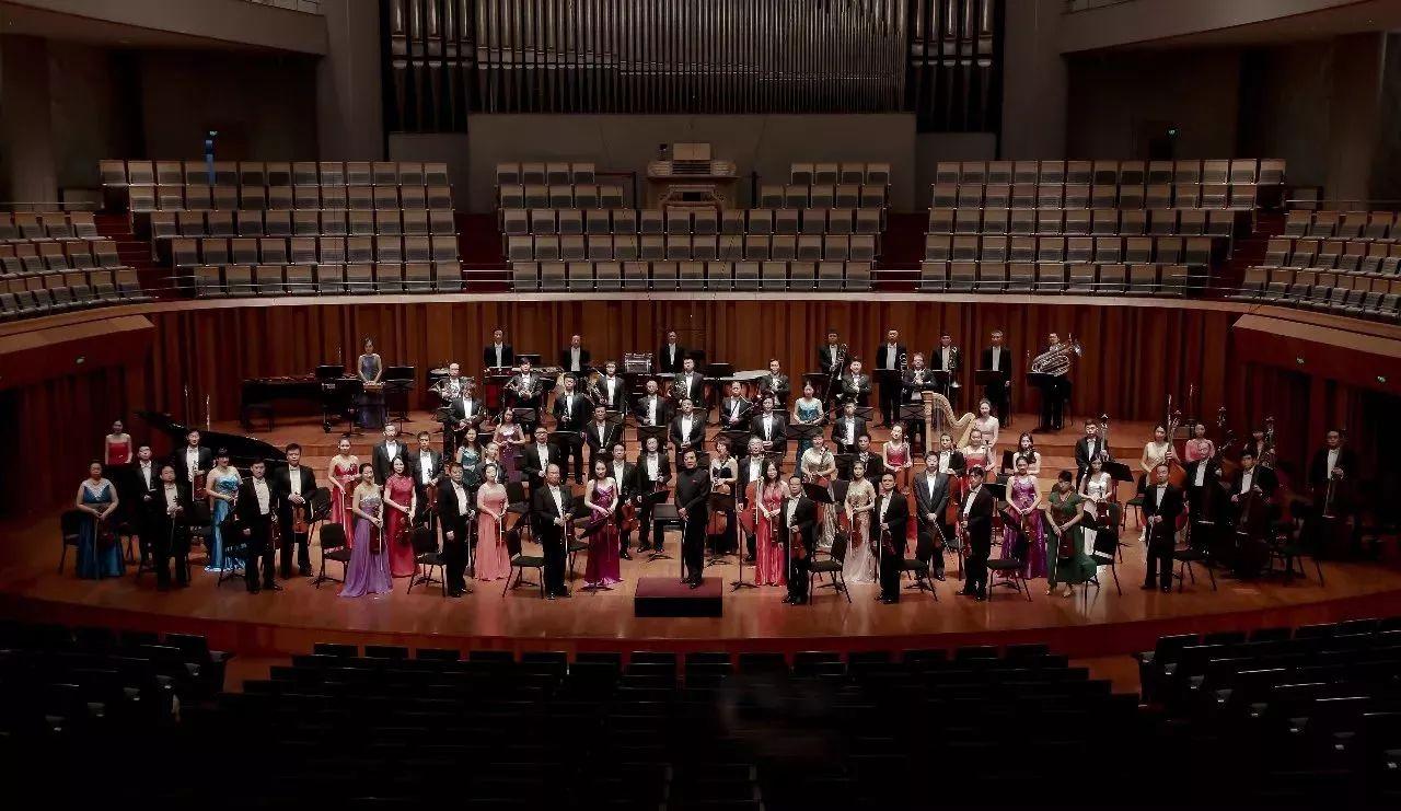 2021“光荣与梦想”青岛大剧院红色演出季中国电影乐团《光荣岁月》音乐会-青岛站