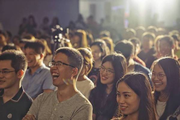 2021硬核喜剧上海脱口秀在哪里演出? 2021硬核喜剧上海脱口秀在哪里演出?