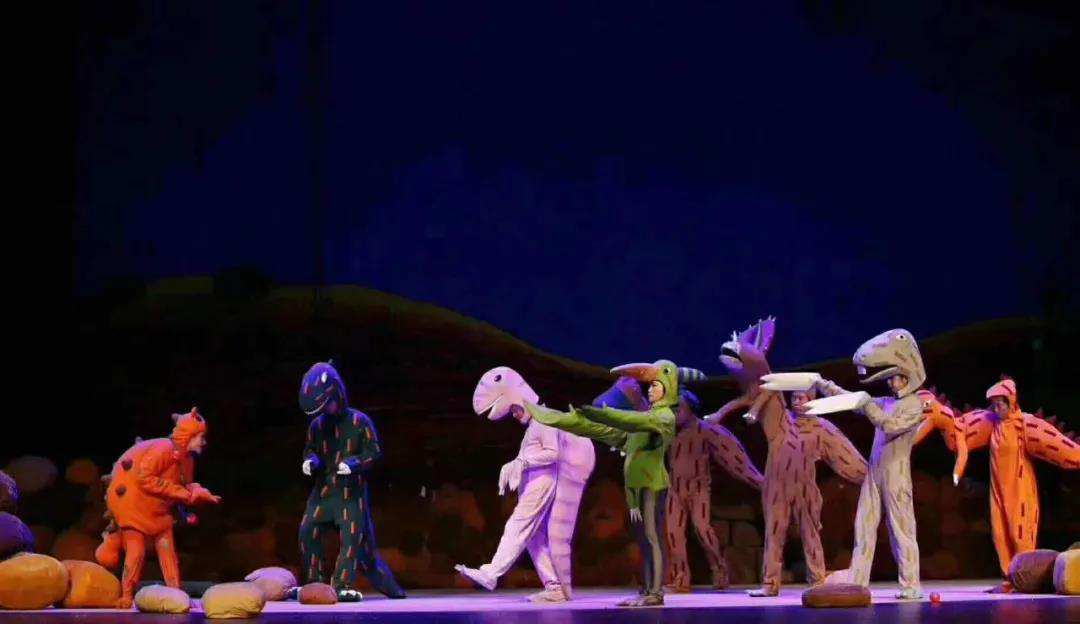 2023凡创文化·大型恐龙主题实景童话剧《你看起来好像很好吃》-青岛站 2023凡创文化·大型恐龙主题实景童话剧《你看起来好像很好吃》-青岛站