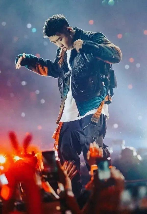 2023杨和苏成都演唱会什么时候开始？