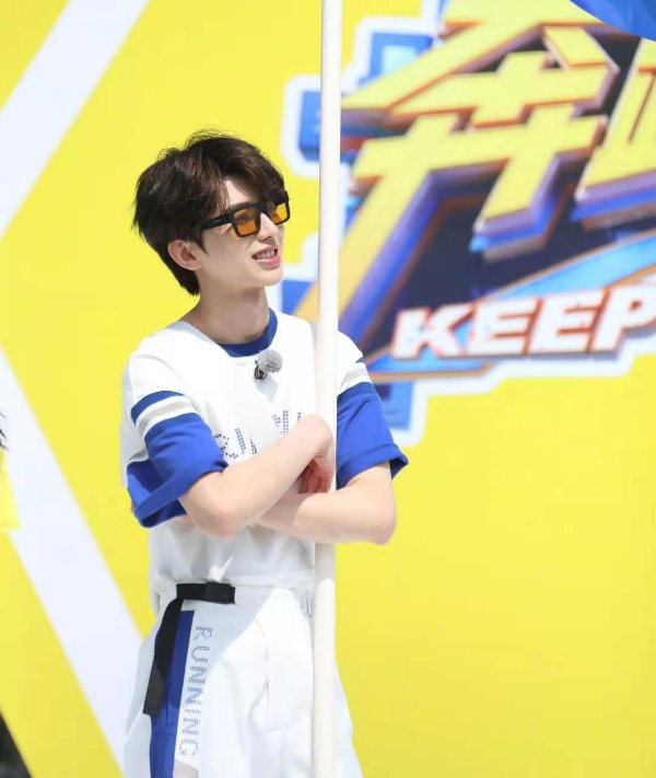 2022蔡徐坤巡回演唱会-南京站