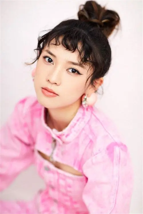 2021且放肆·W8VES厂牌成员于贞个人巡演-上海站 2021且放肆·W8VES厂牌成员于贞个人巡演-上海站