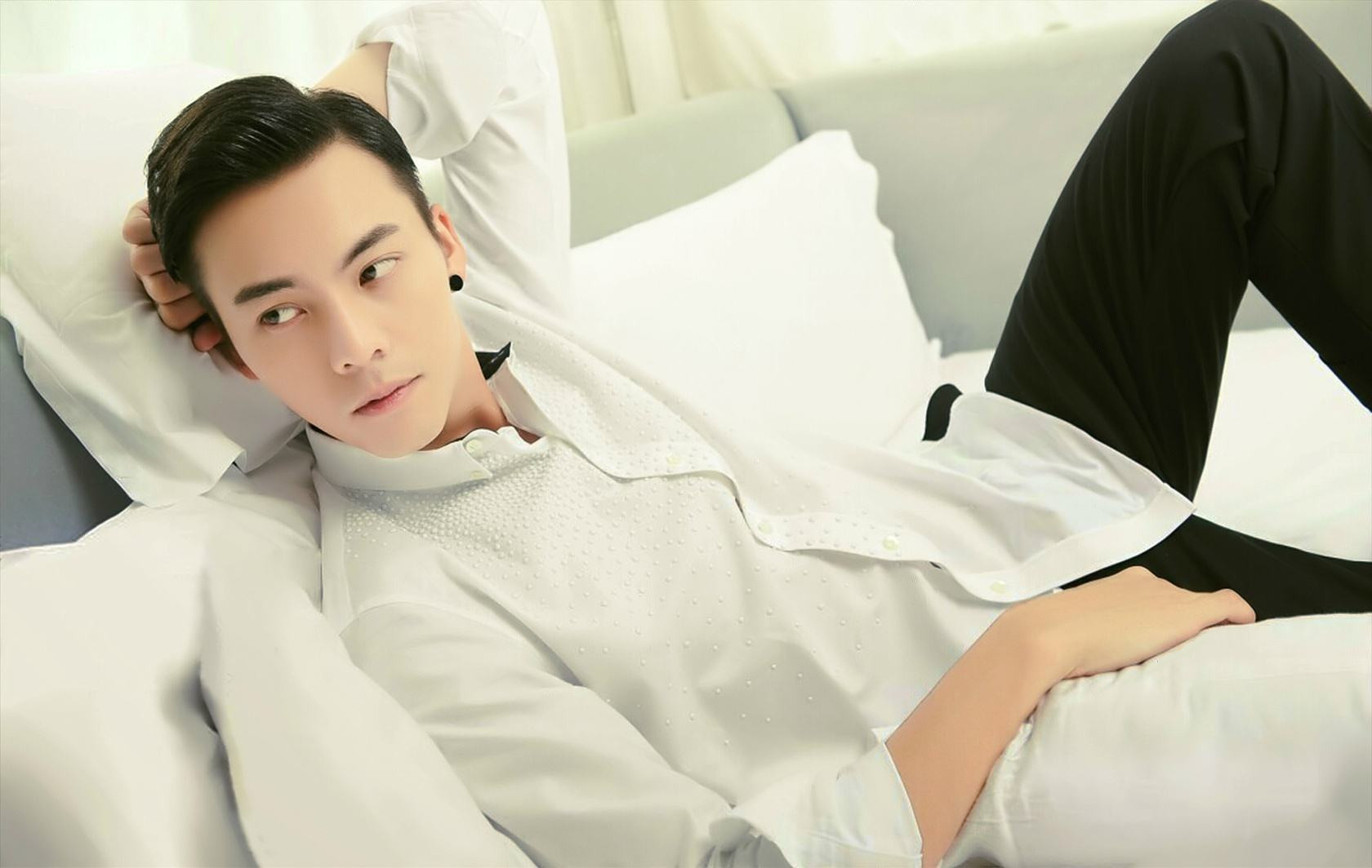 陈伟霆的粉丝为什么叫“女皇”？