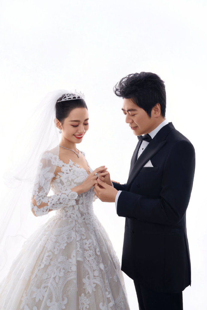 郎朗的妻子真的叫吉凤芝吗? 郎朗的妻子真的叫吉凤芝吗?