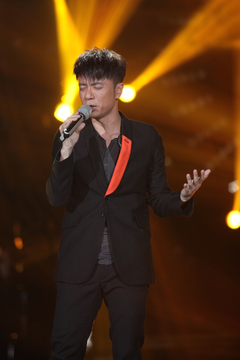 2021宝丽金50周年香港演唱会门票如何购买？