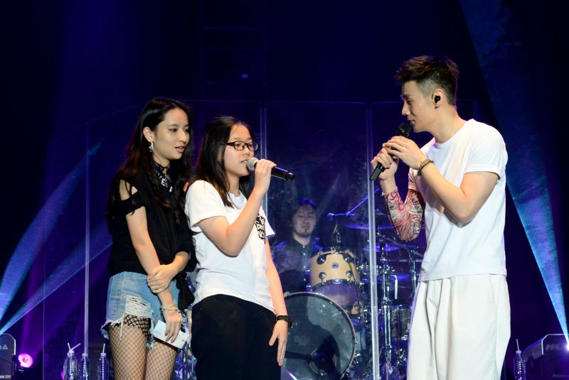 李荣浩在微博征集演唱会想听曲目，有歌单排名吗？