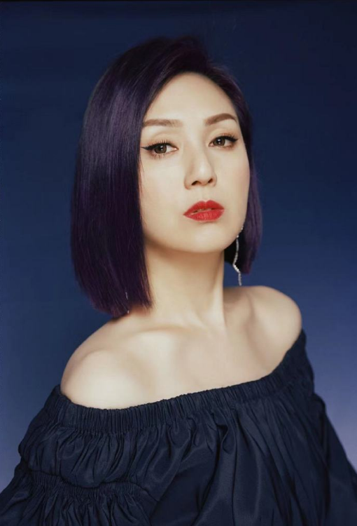 杨千嬅和周兴哲合唱了哪首歌曲？