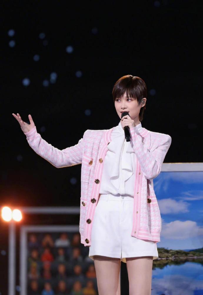 2023李宇春成都演唱会演出信息（时间、座位图、门票）一览