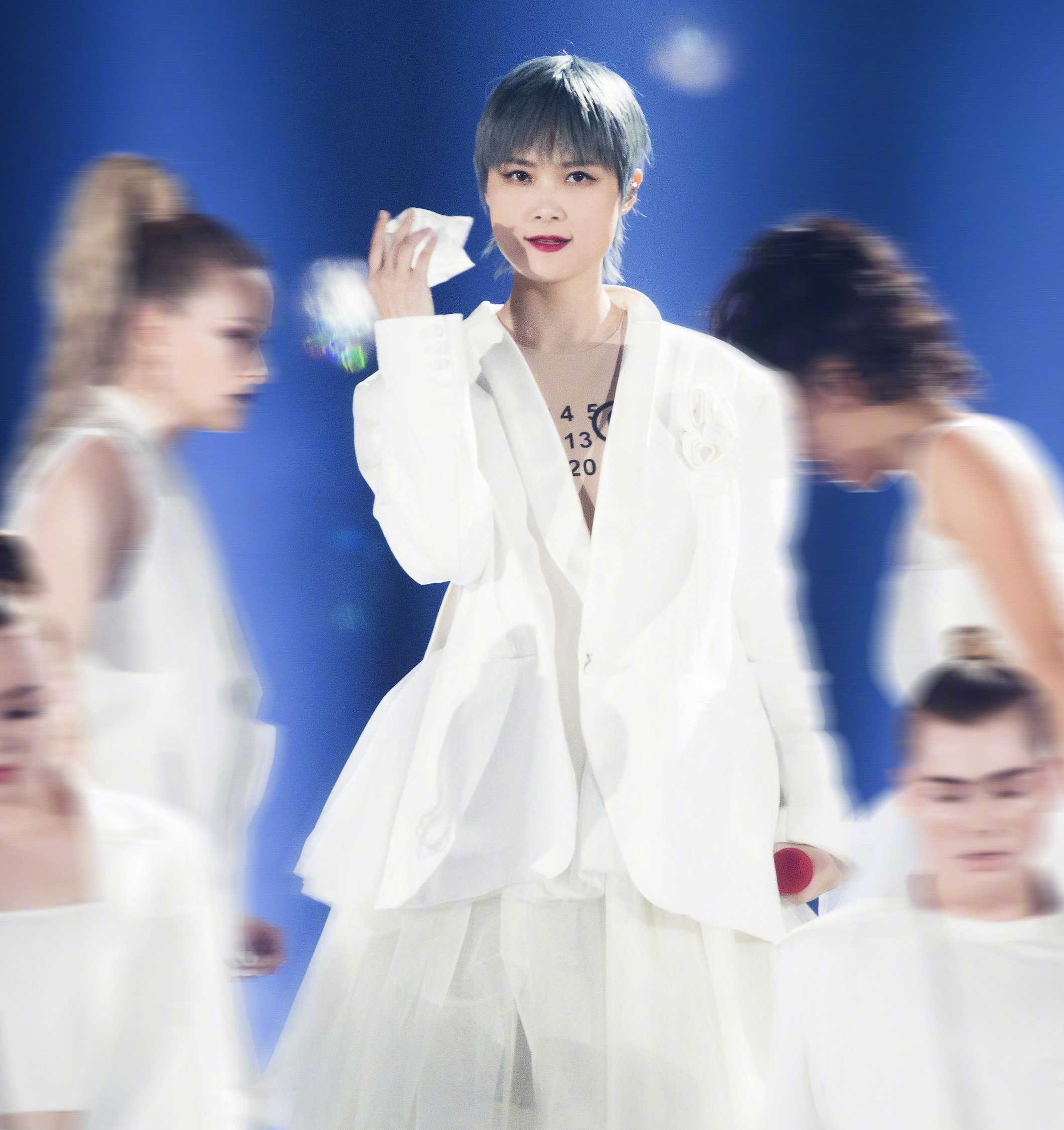 2023李宇春成都演唱会什么时候开始？（附购票链接）