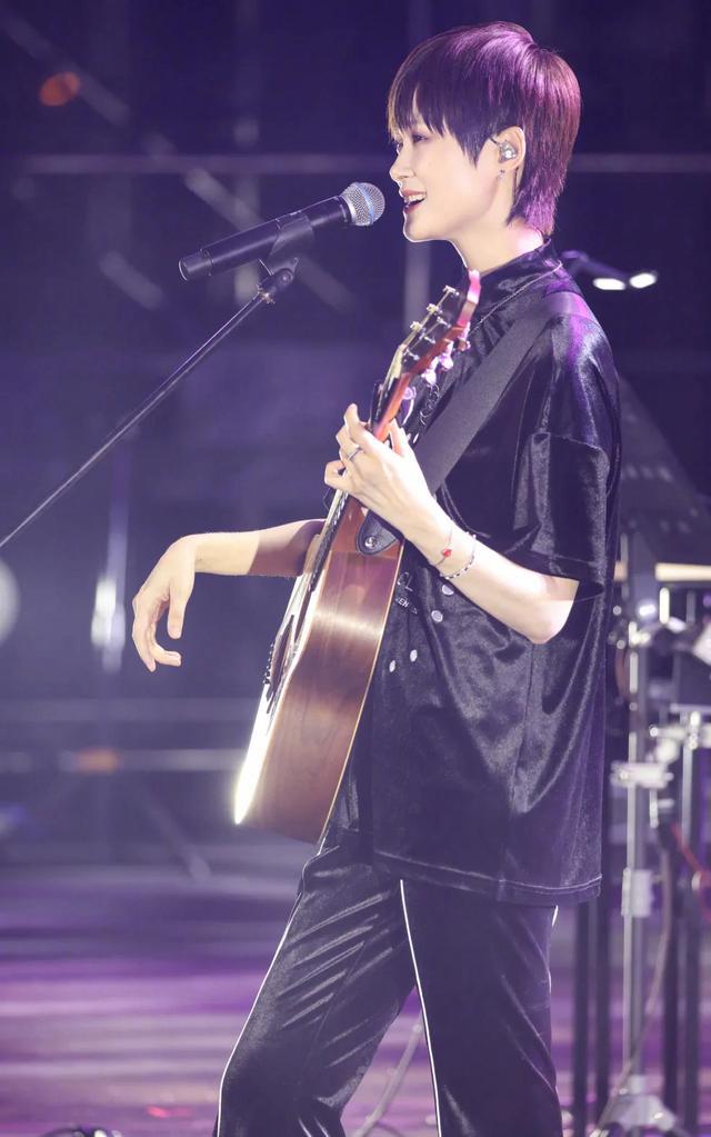 2021李宇春深圳演唱会门票预订、时间安排、演出详情