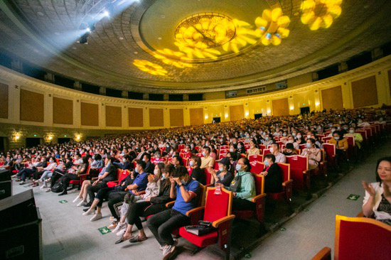 【伟大的2021】精品脱口秀节【跨年巨制】爆笑喜剧解圧大秀｜迎接新春开心之夜｜千人剧场-明星云集｜爆笑年会包场秀-北京站