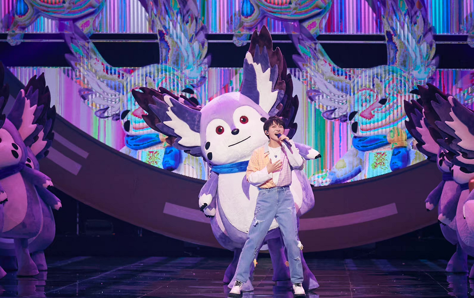 为什么说周深仿佛演绎了音乐剧? 为什么说周深仿佛演绎了音乐剧?