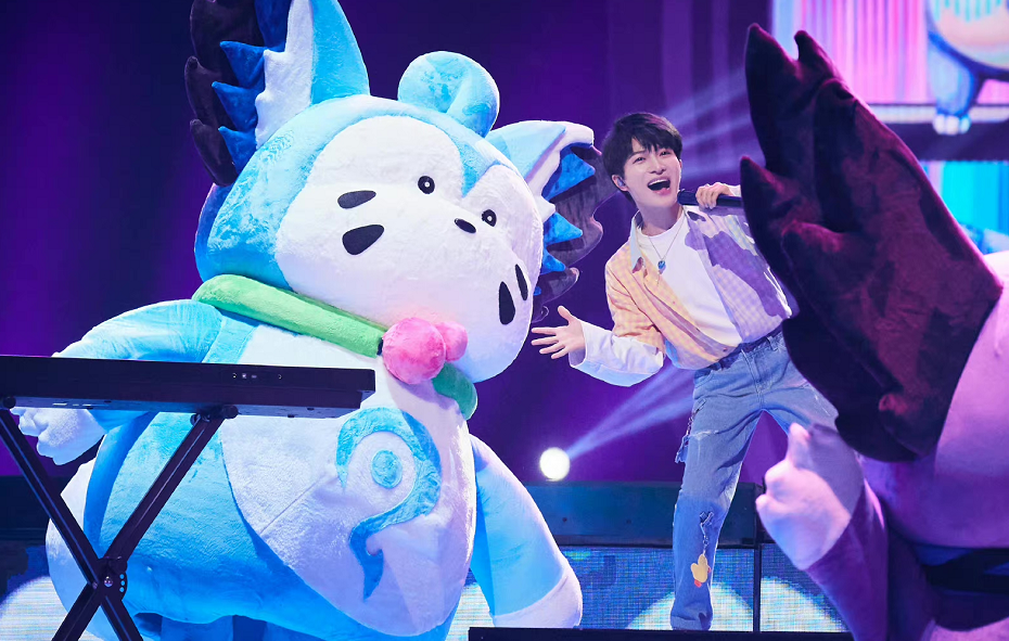 为什么说周深仿佛演绎了音乐剧? 为什么说周深仿佛演绎了音乐剧?