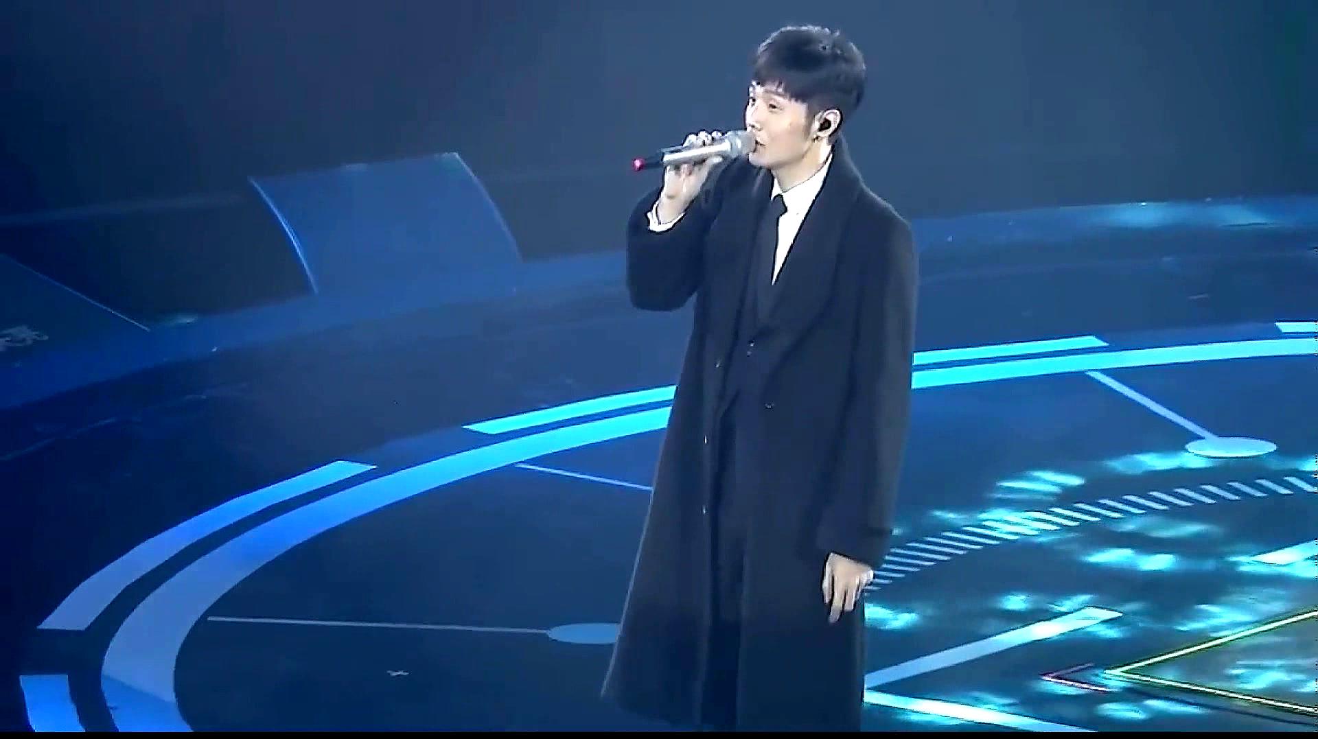 李荣浩在沸腾之夜演唱了什么歌？
