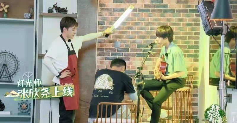 张欣尧在哪里当导演了？
