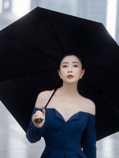 《女人万岁》主演是谁？