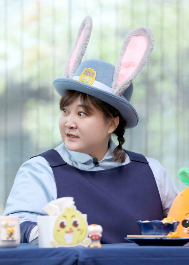贾玲在什么节目中cos了兔子警官朱迪? 贾玲在什么节目中cos了兔子警官朱迪?