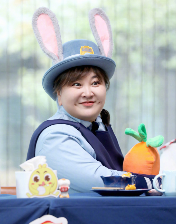 贾玲在什么节目中cos了兔子警官朱迪? 贾玲在什么节目中cos了兔子警官朱迪?