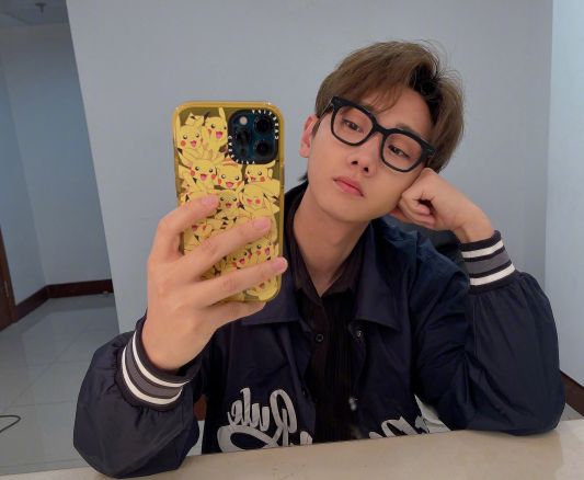 为什么说汪苏泷人和歌各火各的? 为什么说汪苏泷人和歌各火各的?