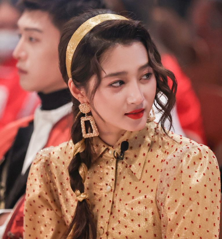 杨迪、关晓彤在哪里演了《庐山恋》？