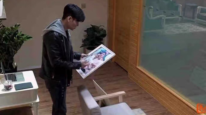 张晋在哪里呼喊张智霖救他？