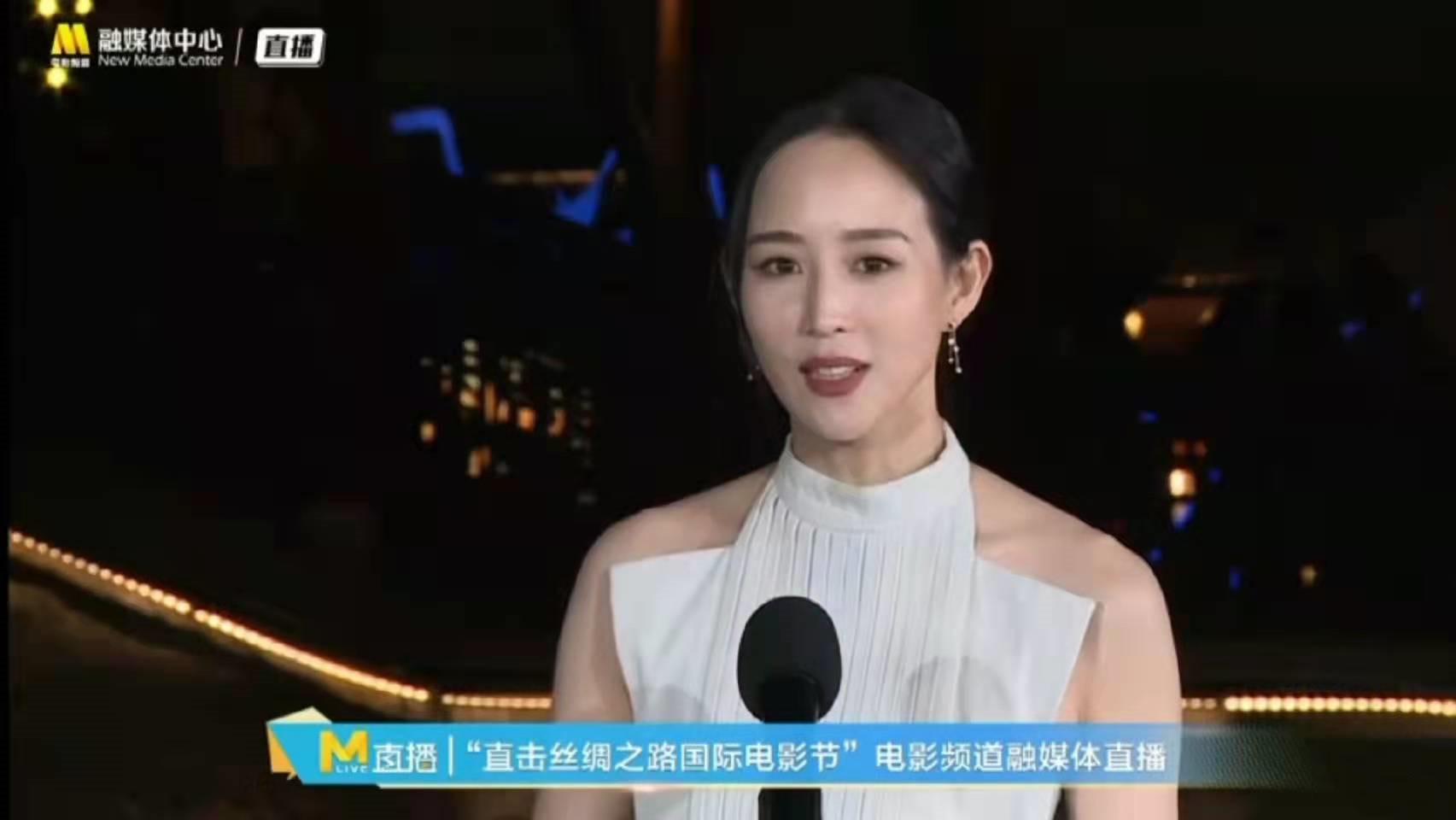 张钧甯在哪里用闽南语说了吉祥话？