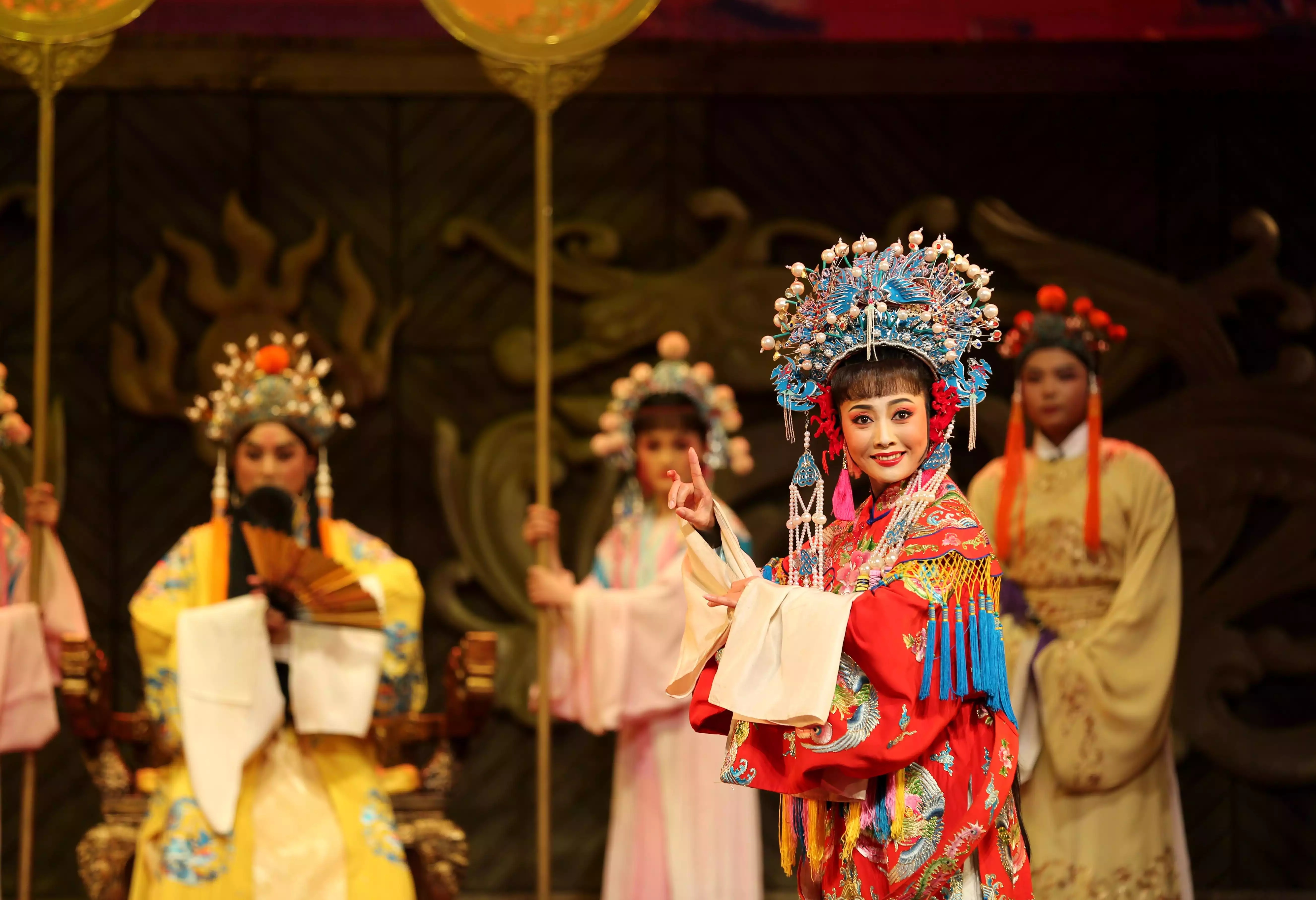 2022韩再芬领衔主演经典黄梅戏《女驸马》-海口站