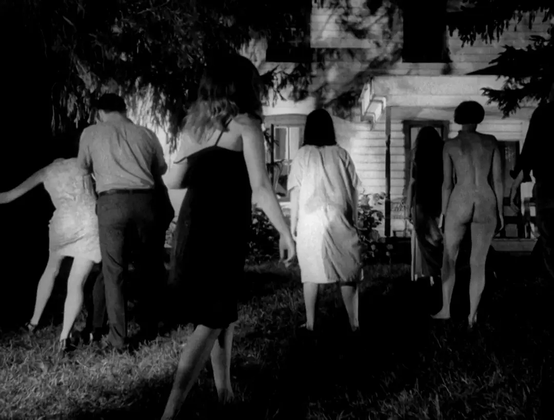 现代僵尸片的开山鼻祖——《活死人之夜》