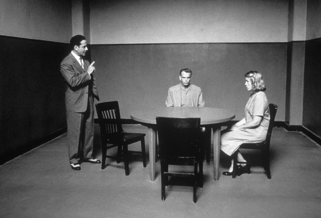 凄凉的黑色幽默——《缺席的人》