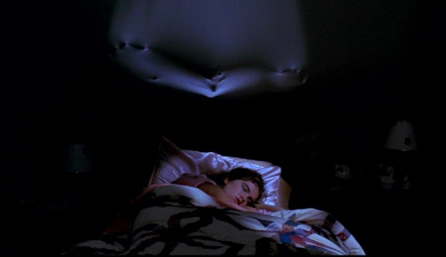 《猛鬼街》:睡梦中的恐怖故事 《猛鬼街》:睡梦中的恐怖故事