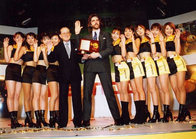 《金刚之王：一手硬币》：以妙趣横生的方式讲述成败