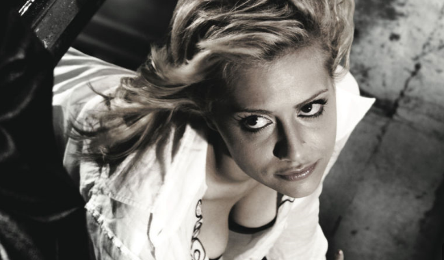 《罪恶之城》：暴力摧毁一切，也保护一切